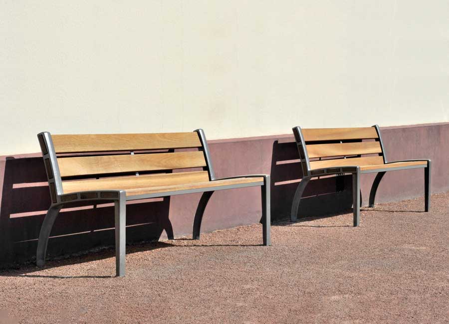 Banc ATHENES BOIS conçu et fabriqué par Aréa mobilier urbain